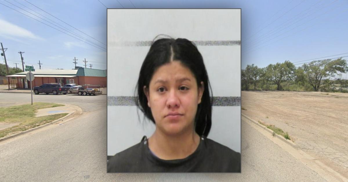 Mother Accused of Abandoning Children Then Crashes Car in Attempt to Flee