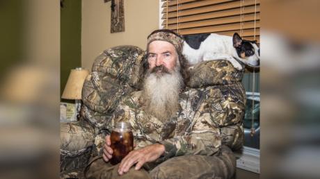 ‘Duck Dynasty’ Star Phil Robertson Dies at 79