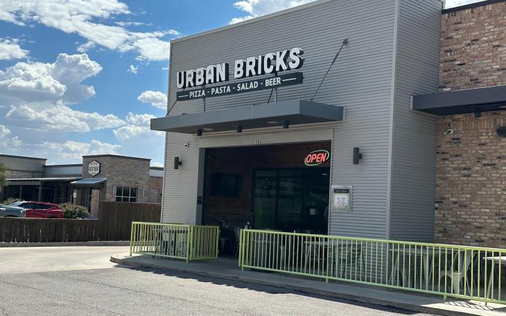 Urban Bricks Pizza on Milwaukee Ave