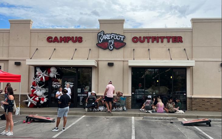 Barefoot Campus Outfitter