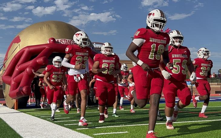 Coronado Mustangs against the Abilene Cooper Cougars