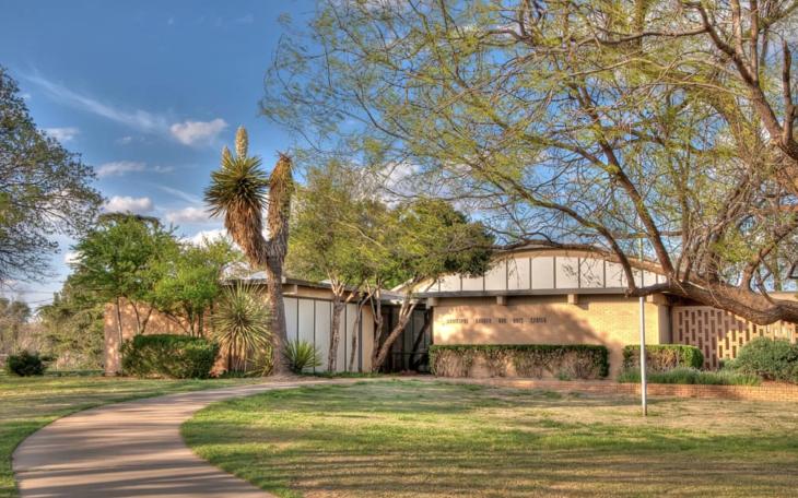 The Lubbock Municipal Garden and Arts Center