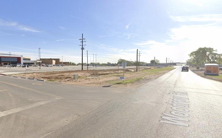 Woodrow Road near Lubbock-Cooper High School