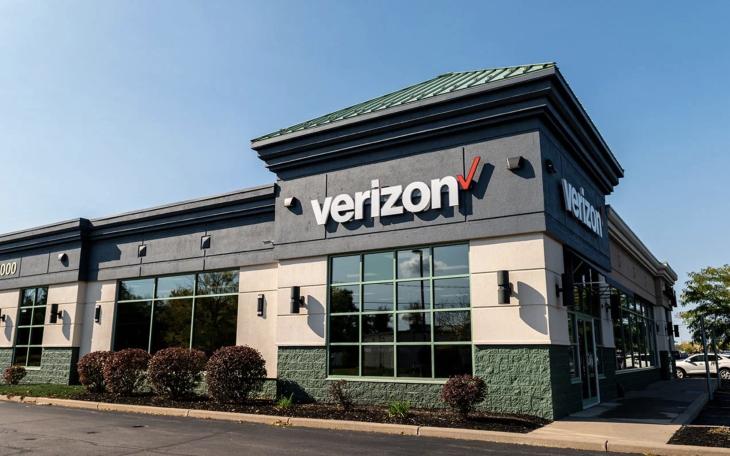 Verizon experiences nationwide outages amid hurricane