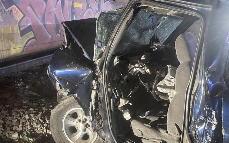 Vehicle crashes into Train near Midland