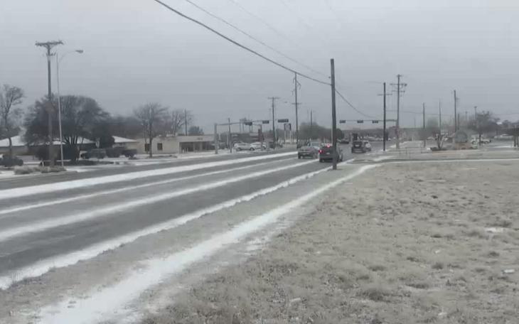 Cold and snowy weather in Lubbock