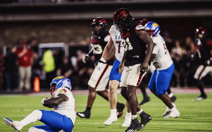 Texas Tech's dominant defense in action against Kansas