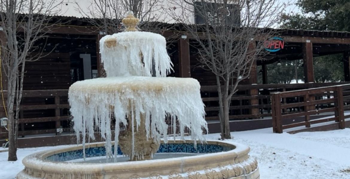 Red Lion Hotel Fountain Frozen Feb. 2022 (LIVE! Photo/Yantis Green)